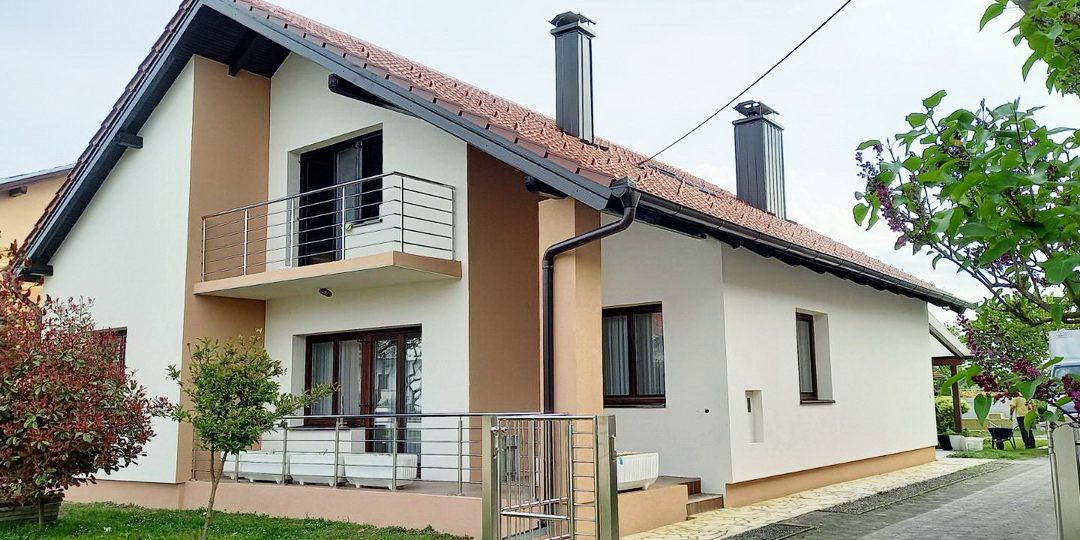 Obiteljska kuća – Strahoninec